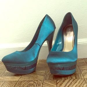 Green “Taryn” Bakers Pumps